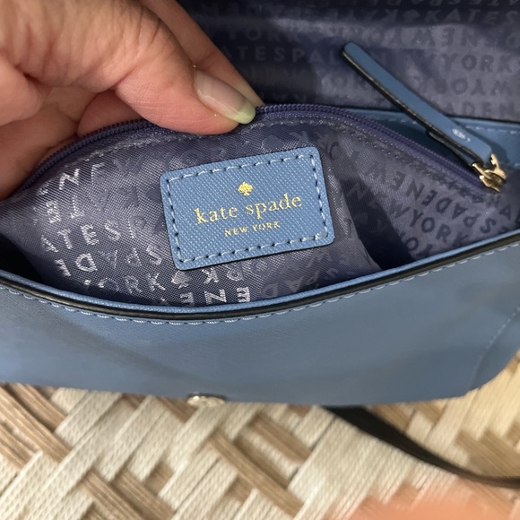 Kate Spade New York Saffiano Leather Flap Crossbody Blue Cream Gold Chain - Picture 5 of 7